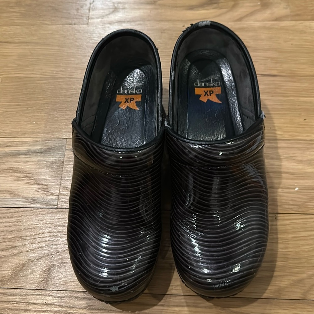 Dansko XP black stripe clogs